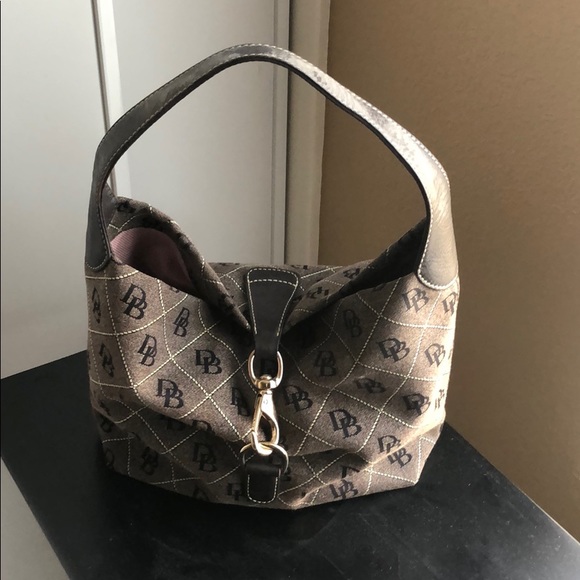 Dooney & Bourke - Picture 4 of 4